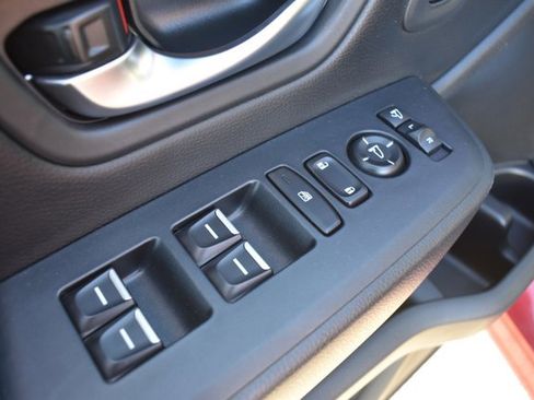 Used 2025 Honda Pilot Elite image 13