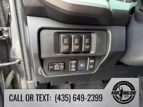 Used 2019 Toyota Tacoma TRD Sport w/ Technology Package RWD image 17