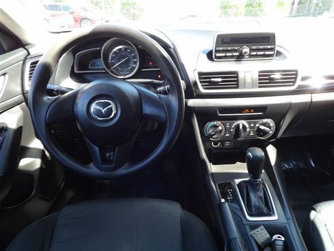 Used 2015 MAZDA MAZDA3 i SV image 13