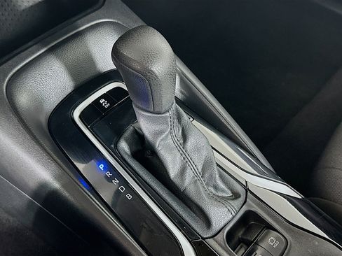 Used 2021 Toyota Corolla LE image 24