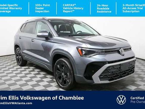 Certified 2025 Volkswagen Taos SE w/ Black Wheel Package FWD image 1