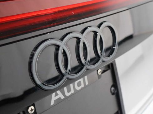 Used 2025 Audi Q8 Premium Plus w/ Premium Plus Package image 8