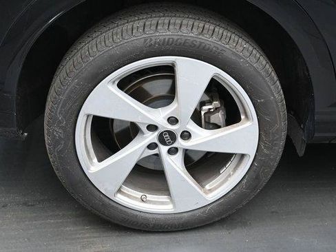 Certified 2025 Audi Q5 Premium w/ Premium Plus AWD/4WD image 40