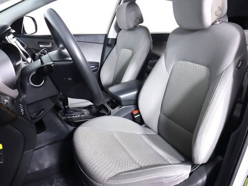 Used 2019 Hyundai Santa Fe XL SE image 35