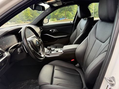 Used 2021 BMW 330i xDrive Sedan w/ Premium Package AWD/4WD image 34