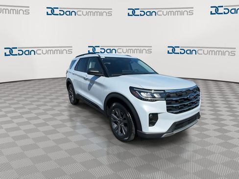 New 2026 Ford Explorer Active AWD/4WD image 2