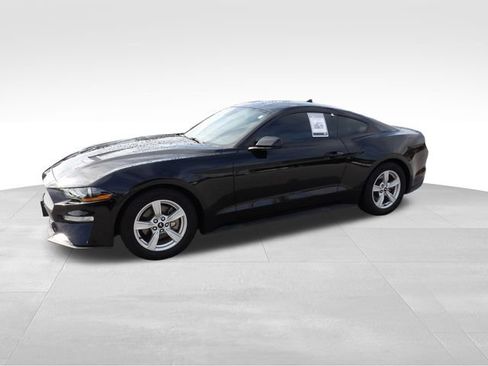 Certified 2021 Ford Mustang Coupe RWD image 5