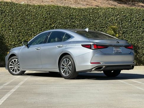 Certified 2025 Lexus ES 350 w/ Accessory Package (Z2) FWD image 2
