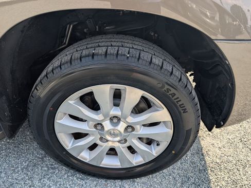 Used 2014 Toyota Sequoia Platinum AWD/4WD image 4
