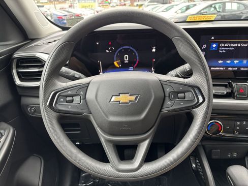 Used 2025 Chevrolet TrailBlazer LT image 28