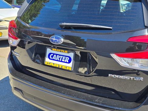 Used 2023 Subaru Forester Limited AWD/4WD image 15