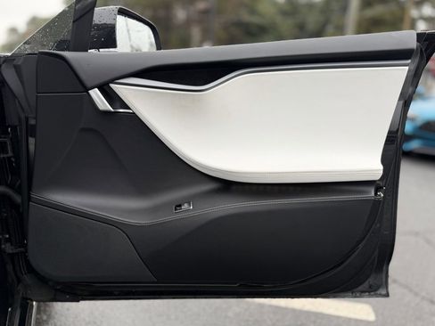 Used 2018 Tesla Model S 100D image 36