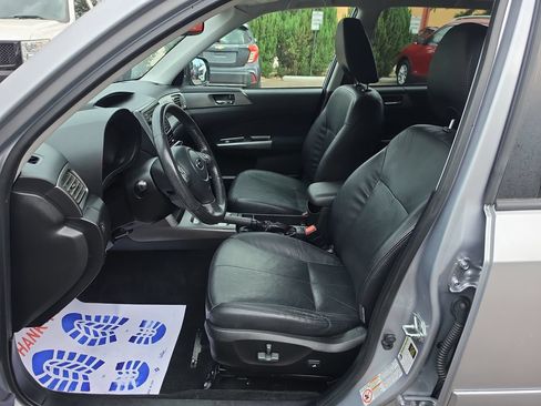Used 2012 Subaru Forester 2.5X Limited AWD/4WD image 9