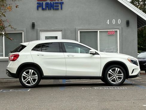 Used 2017 Mercedes-Benz GLA 250 4MATIC image 4