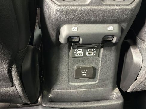 Used 2021 Jeep Wrangler Unlimited Rubicon AWD/4WD image 21