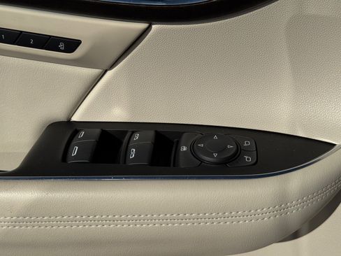 Used 2023 Buick Envision Avenir image 20