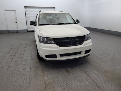 Used 2020 Dodge Journey SE w/ SE Popular Equipment Group FWD image 14