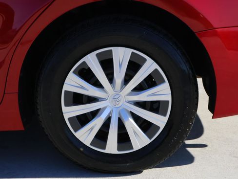 Used 2023 Toyota Camry LE image 8