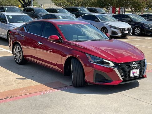 New 2025 Nissan Altima 2.5 SL image 4