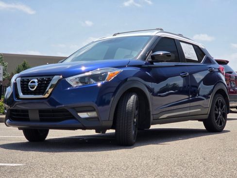 Used 2020 Nissan Kicks SR FWD image 21