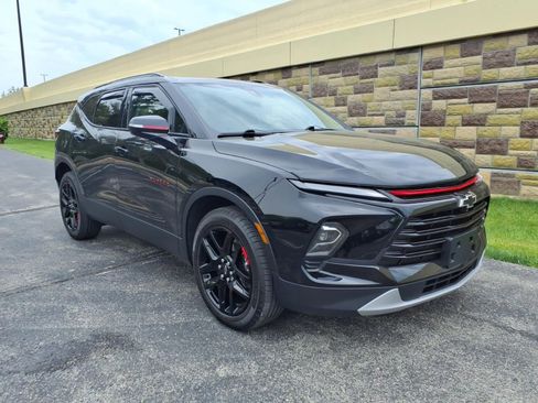 Used 2024 Chevrolet Blazer LT w/ Sound & Technology Package AWD/4WD image 2