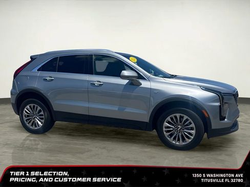 Used 2024 Cadillac XT4 Premium Luxury AWD/4WD image 8