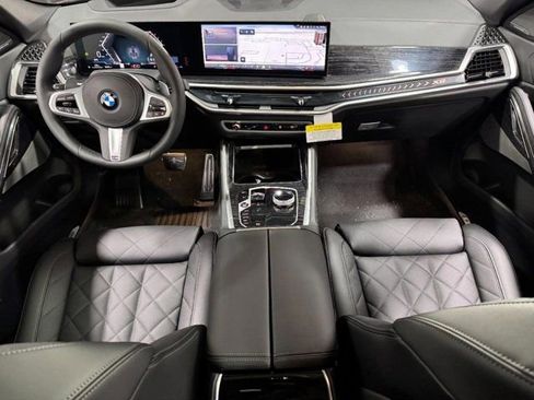 New 2026 BMW X6 xDrive40i w/ Executive Package image 14