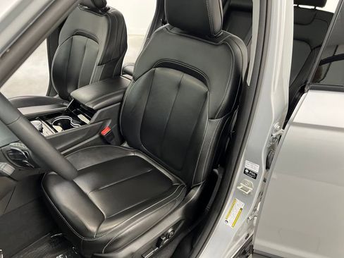 Used 2023 Jeep Grand Cherokee 4WD 4xe image 9