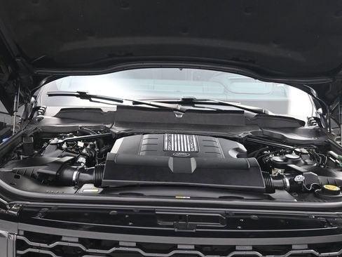 Used 2020 Land Rover Range Rover Long Wheelbase HSE image 18