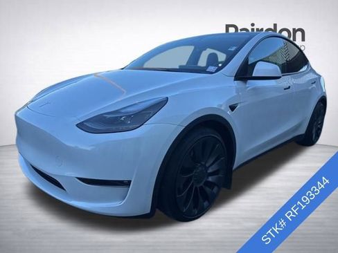 Used 2024 Tesla Model Y Performance image 3
