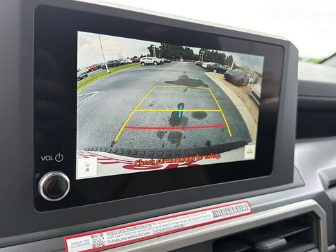 New 2026 Toyota 4Runner SR5 AWD/4WD image 25