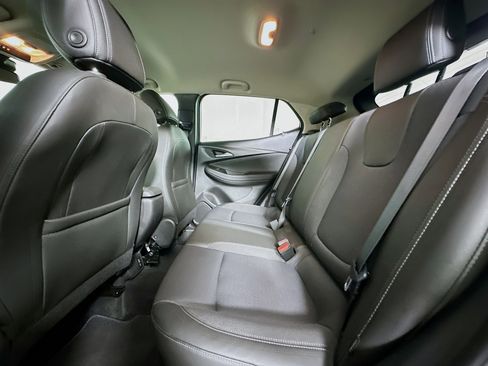 Used 2025 Buick Encore GX Preferred AWD/4WD image 26