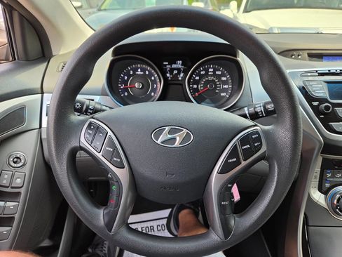 Used 2013 Hyundai Elantra GLS w/ Preferred Pkg FWD image 13