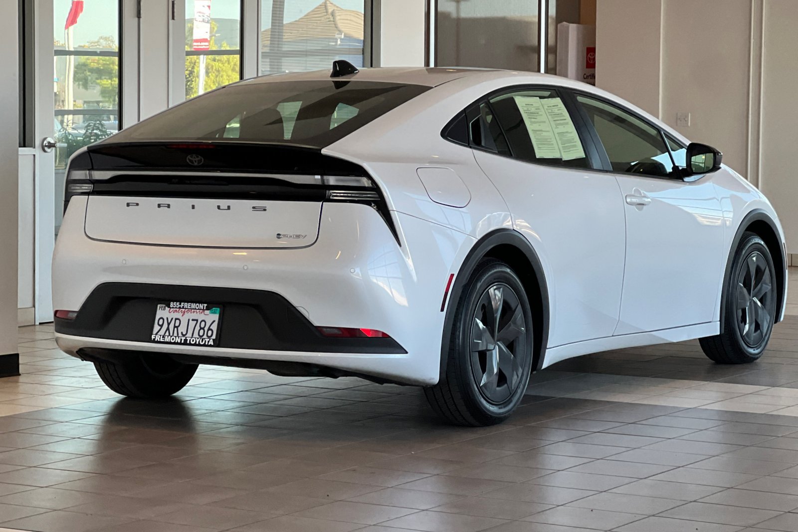 Certified 2026 Toyota Prius Plug-In Hybrid FWD image 4