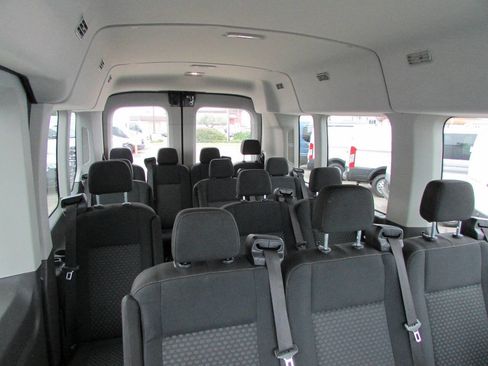 Used 2021 Ford Transit 350 XLT image 26