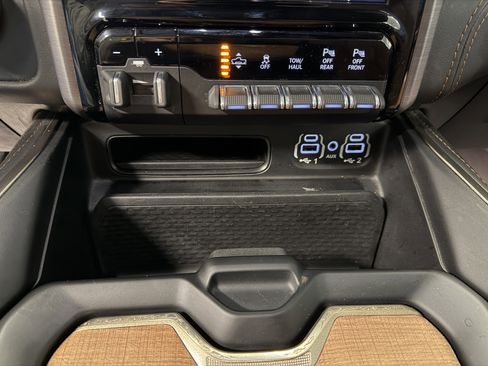 Used 2022 RAM 1500 Limited w/ Bed Utility Group image 18