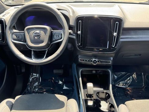 Used 2023 Volvo C40 P8 Recharge Ultimate AWD/4WD image 2