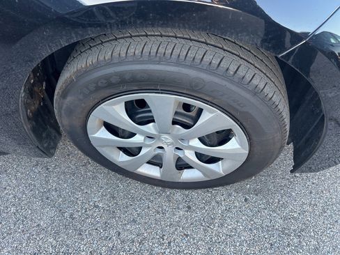 Used 2025 Toyota Corolla LE image 13