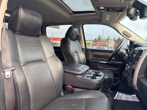 Used 2017 RAM 3500 Laramie w/ Convenience Group image 12