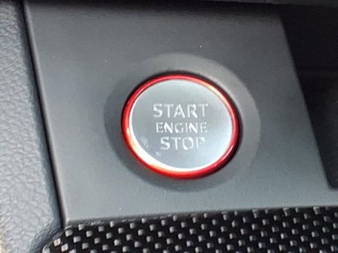 Used 2022 Audi SQ5 Premium w/ Convenience Package image 21