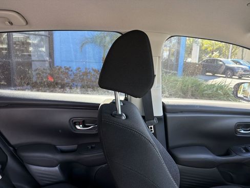 Certified 2025 Honda HR-V LX image 16