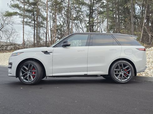 New 2025 Land Rover Range Rover Sport Dynamic SE image 22