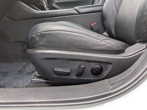Used 2025 MAZDA MAZDA3 s FWD image 14