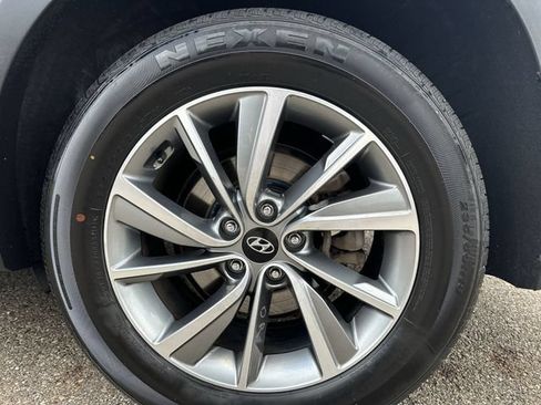 Used 2019 Hyundai Santa Fe AWD image 21