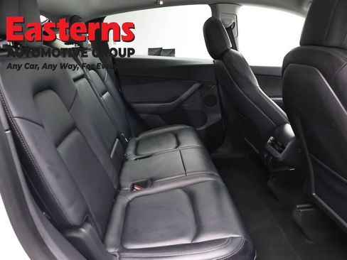 Used 2022 Tesla Model Y Long Range AWD/4WD image 17