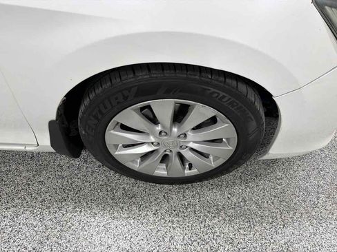 Used 2013 Honda Accord EX image 38