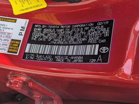 Used 2019 Toyota Corolla XSE FWD image 33