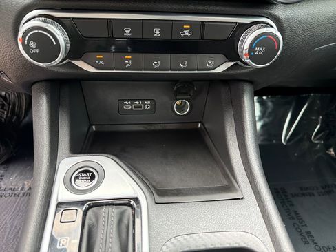 Used 2023 Nissan Sentra SV FWD image 26
