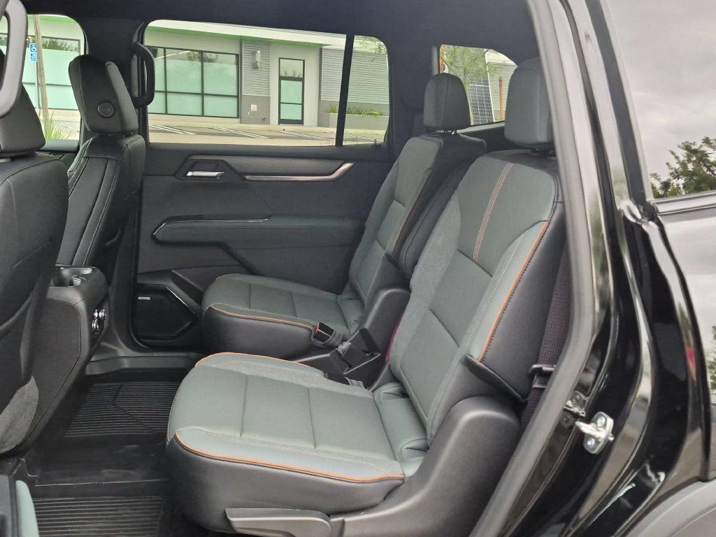 New 2027 GMC Acadia AT4 w/ Luxury Package AWD/4WD image 22