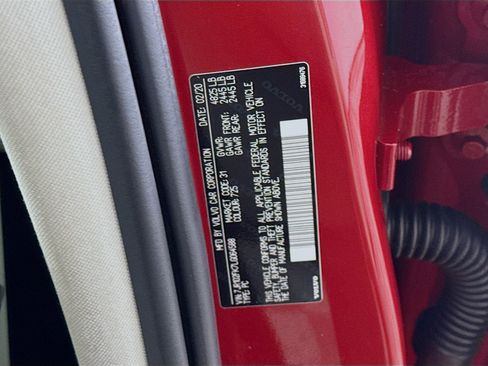 Used 2020 Volvo S60 T5 Momentum image 40